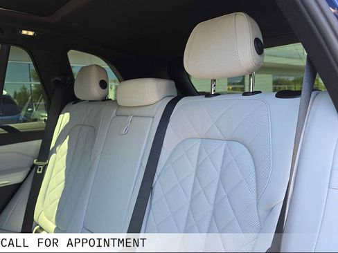 Used 2023 BMW X5 xDrive40i w/ M Sport Package AWD/4WD image 17