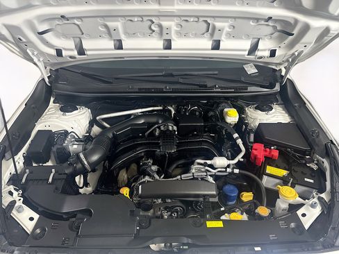 Used 2025 Subaru Crosstrek 2.0i Premium image 33