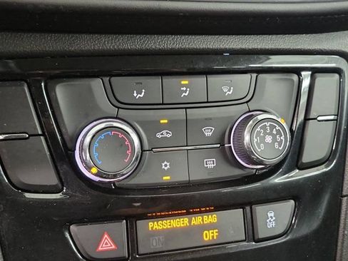 Used 2022 Buick Encore Preferred w/ Safety Package FWD image 30