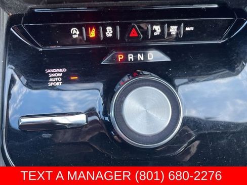 Used 2024 Jeep Wagoneer L Series II w/ Flexible Seating Group AWD/4WD image 28