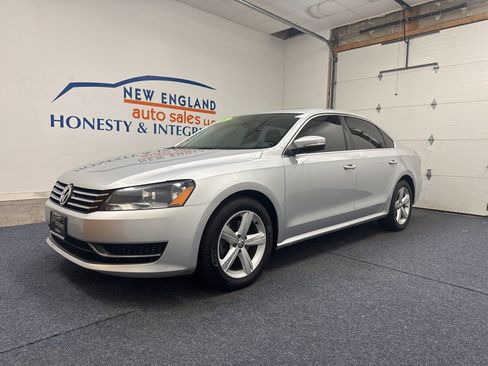 Used 2013 Volkswagen Passat 2.5 SE FWD image 1