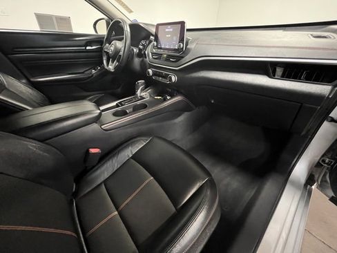 Used 2022 Nissan Altima 2.5 SR image 10