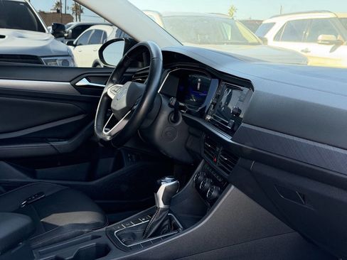 Used 2023 Volkswagen Jetta SE image 28