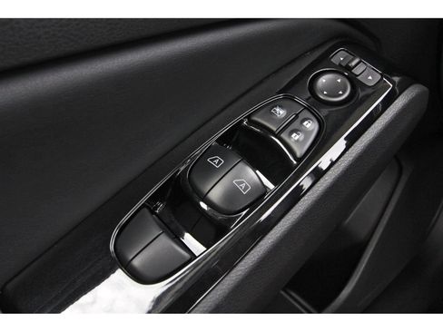 Used 2025 Nissan Altima 2.5 SR w/ SR Premium Package FWD image 22
