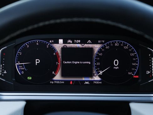 Certified 2025 Volkswagen Taos SEL AWD/4WD image 14