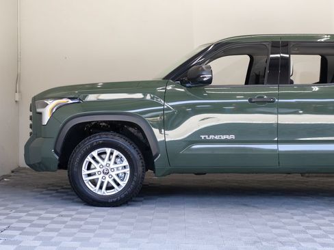 Used 2022 Toyota Tundra SR5 w/ Convenience Package RWD image 8