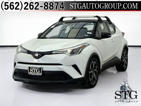 Used 2019 Toyota C-HR XLE FWD image 1