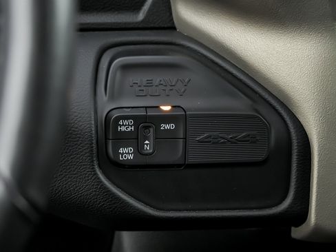 Used 2024 RAM 2500 Laramie w/ Safety Group image 31