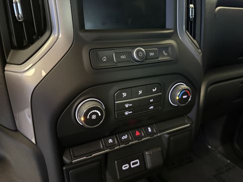 Used 2022 Chevrolet Silverado 1500 Custom AWD/4WD image 19