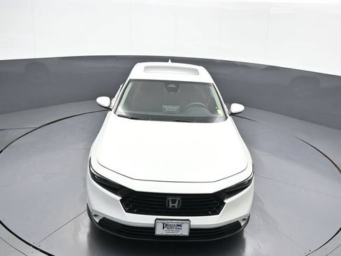 Certified 2023 Honda Accord EX image 34