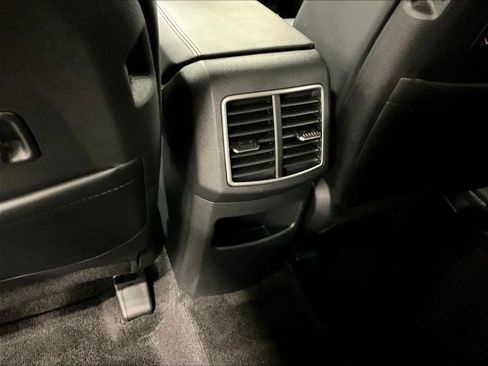 Certified 2025 Kia Sportage EX AWD/4WD image 10