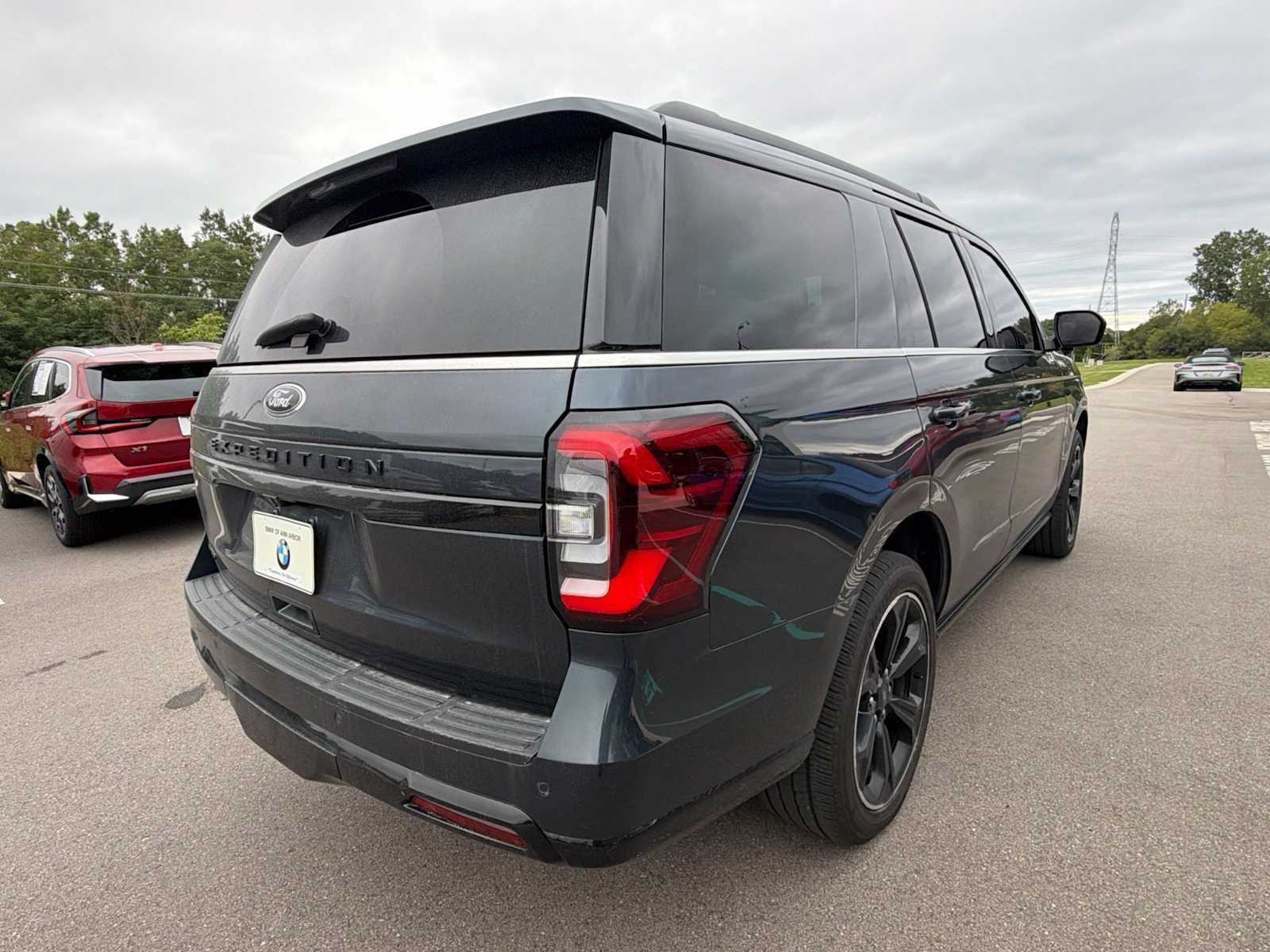 Used 2023 Ford Expedition Limited AWD/4WD image 13