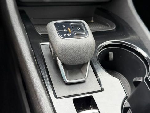 Used 2022 Nissan Rogue SV FWD image 20