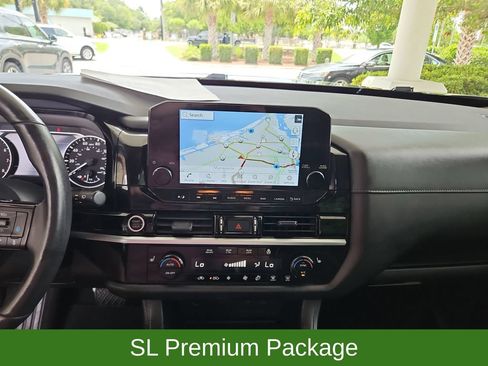 Used 2022 Nissan Pathfinder SL w/ SL Premium Package FWD image 16