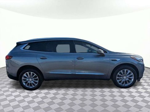 Used 2020 Buick Enclave Essence w/ Sound and Sites Package FWD image 2