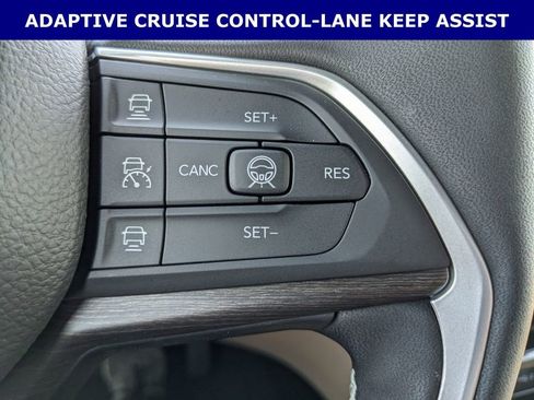 New 2026 Jeep Grand Cherokee Limited RWD image 12