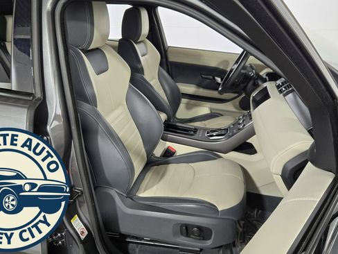 Used 2018 Land Rover Range Rover Evoque HSE Dynamic image 35