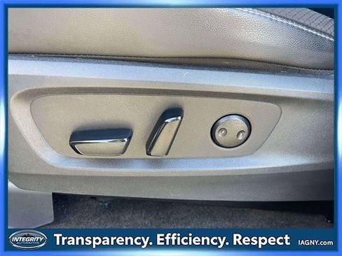 Certified 2025 Nissan Pathfinder SL w/ SL Premium Package image 19