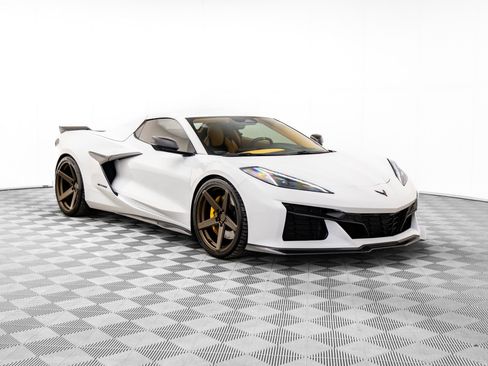 Used 2024 Chevrolet Corvette Z06 w/ Stealth Interior Trim Package image 7