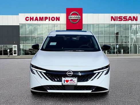 New 2026 Nissan Sentra SV w/ SV Convenience Package FWD image 2