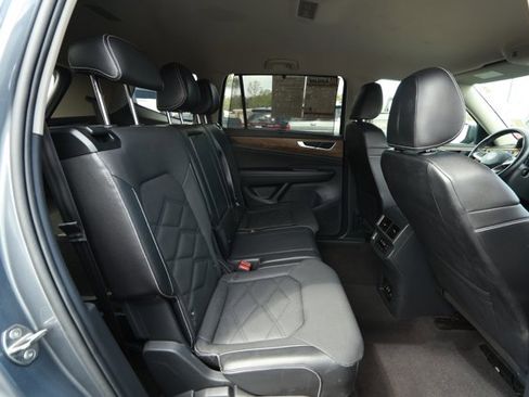 Used 2024 Volkswagen Atlas SE image 27