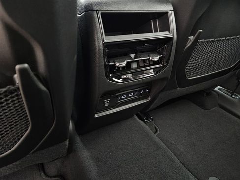 New 2026 Jeep Grand Cherokee Limited RWD image 11