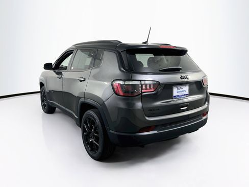 Used 2022 Jeep Compass Latitude w/ Convenience Group AWD/4WD image 7