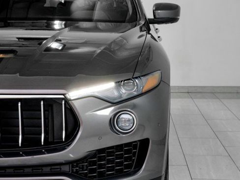Used 2017 Maserati Levante S image 51