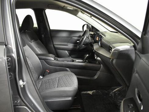 Certified 2025 Nissan Kicks SV image 31