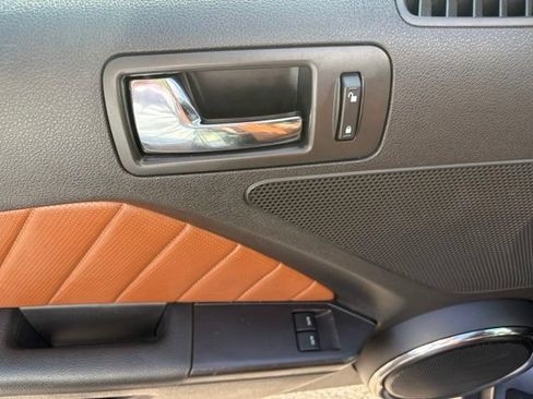 Used 2013 Ford Mustang Premium RWD image 10