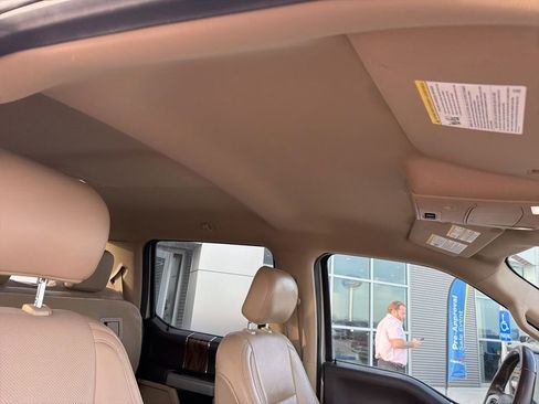 Used 2018 Ford F150 Lariat image 31