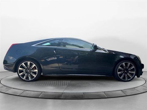 Used 2011 Cadillac CTS Premium image 6