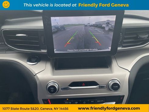 Used 2022 Ford Explorer XLT w/ Equipment Group 202A AWD/4WD image 22