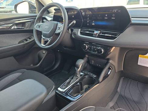 New 2026 Chevrolet TrailBlazer LT w/ Convenience Package FWD image 16