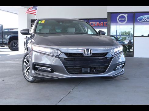 Used 2018 Honda Accord EX image 1