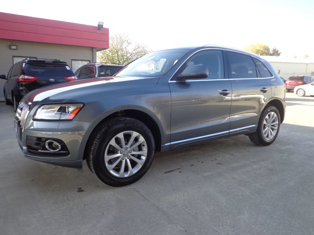 Used 2015 Audi Q5 2.0T Premium Plus w/ Technology Package AWD/4WD image 1