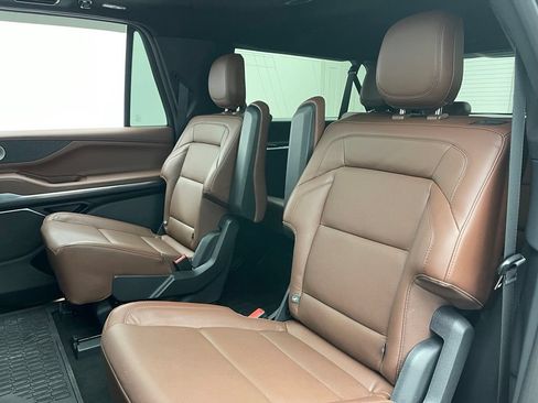 Used 2025 Lincoln Navigator L Reserve AWD/4WD image 68