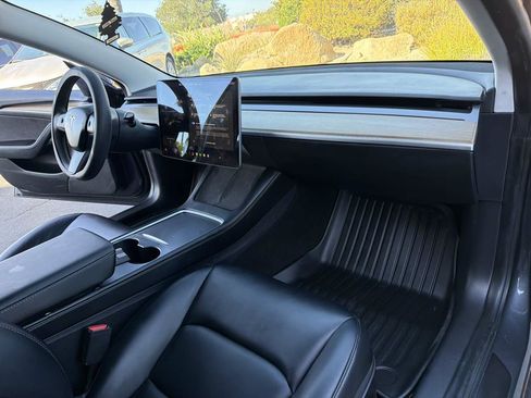 Used 2021 Tesla Model 3 Standard Range Plus RWD image 18