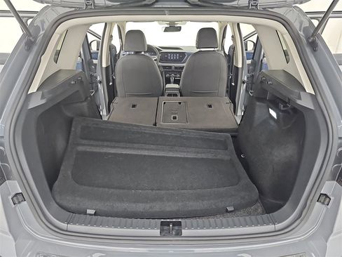 Used 2024 Volkswagen Taos SE image 18
