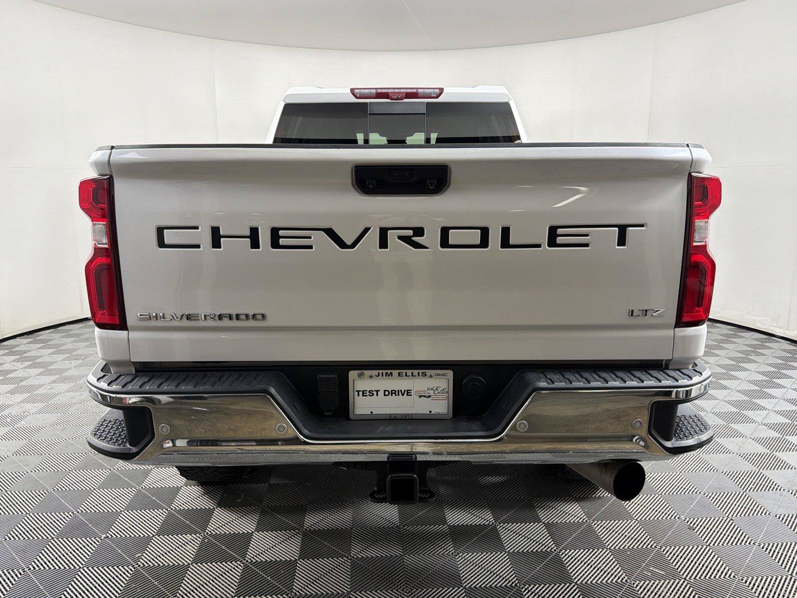 Certified 2024 Chevrolet Silverado 2500 LTZ w/ LTZ Convenience Package AWD/4WD image 5