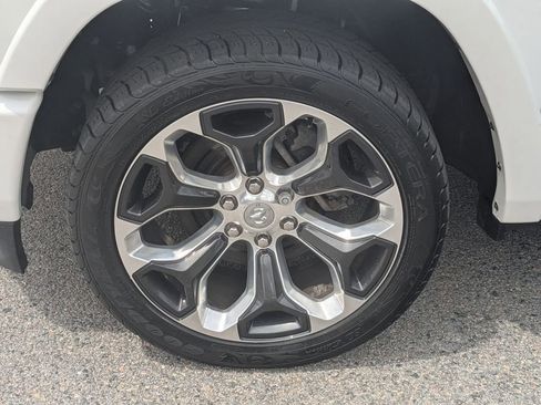 Used 2022 RAM 1500 Limited w/ Body-Colour Bumper Group image 9