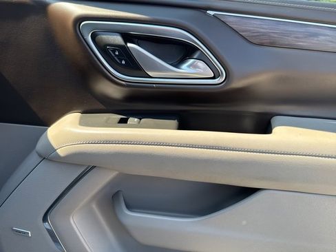 Used 2022 Chevrolet Suburban Z71 w/ Z71 Off-Road Package image 29