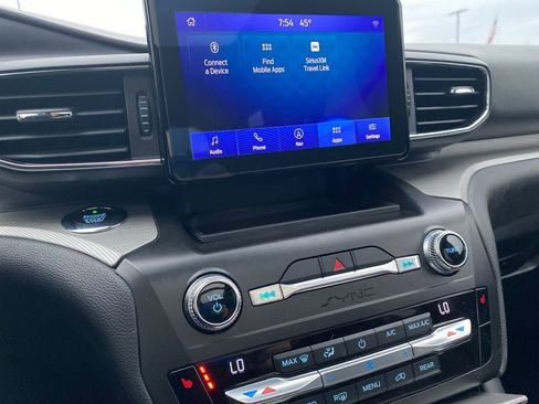 Used 2020 Ford Explorer XLT w/ Equipment Group 202A image 14