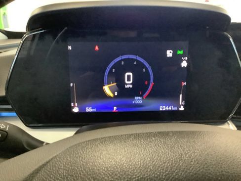 Used 2024 Chevrolet Trax LT w/ Driver Confidence Package FWD image 22