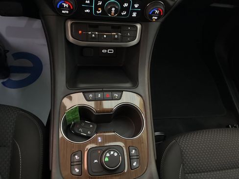 Used 2023 GMC Acadia SLE w/ Driver Convenience Package image 22