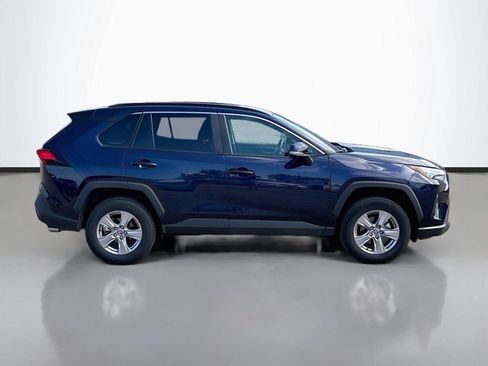 Used 2025 Toyota RAV4 XLE AWD/4WD image 16