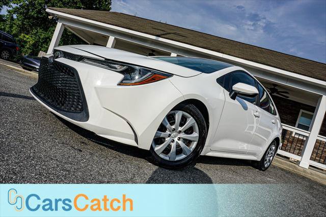 Used 2020 Toyota Corolla LE FWD image 3