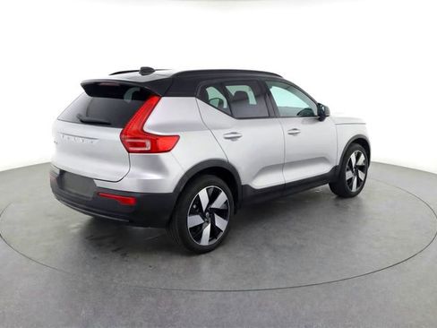 Used 2023 Volvo XC40 Recharge Ultimate w/ Protection Package Premier image 4