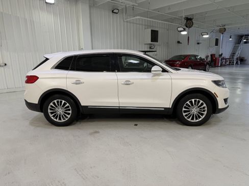 Used 2018 Lincoln MKX Select w/ Select Plus Package image 6