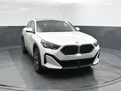 New 2026 BMW X2 xDrive28i image 17